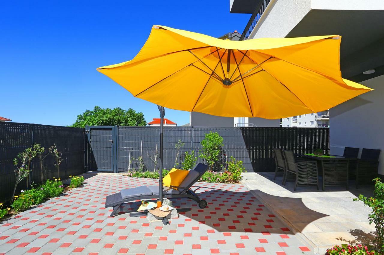 Apartament Sunny 4**** Luxury Apart With Garden In Center Trogir Zewnętrze zdjęcie